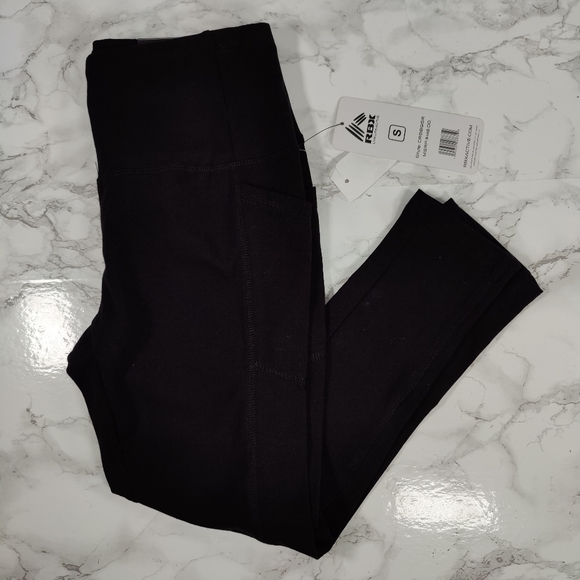 NWT Reebox RBX Black Capri Leggings with Side Pockets Size Small - Picture 1 of 7